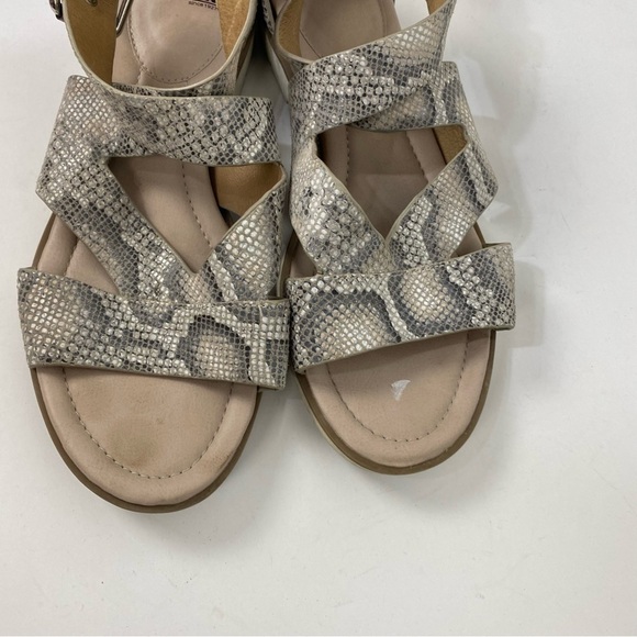 Sofft Snakeskin reptile sneaker sandals - Picture 2 of 6